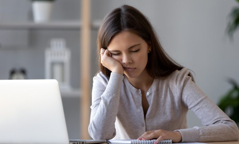 sluggish meaning in bengali