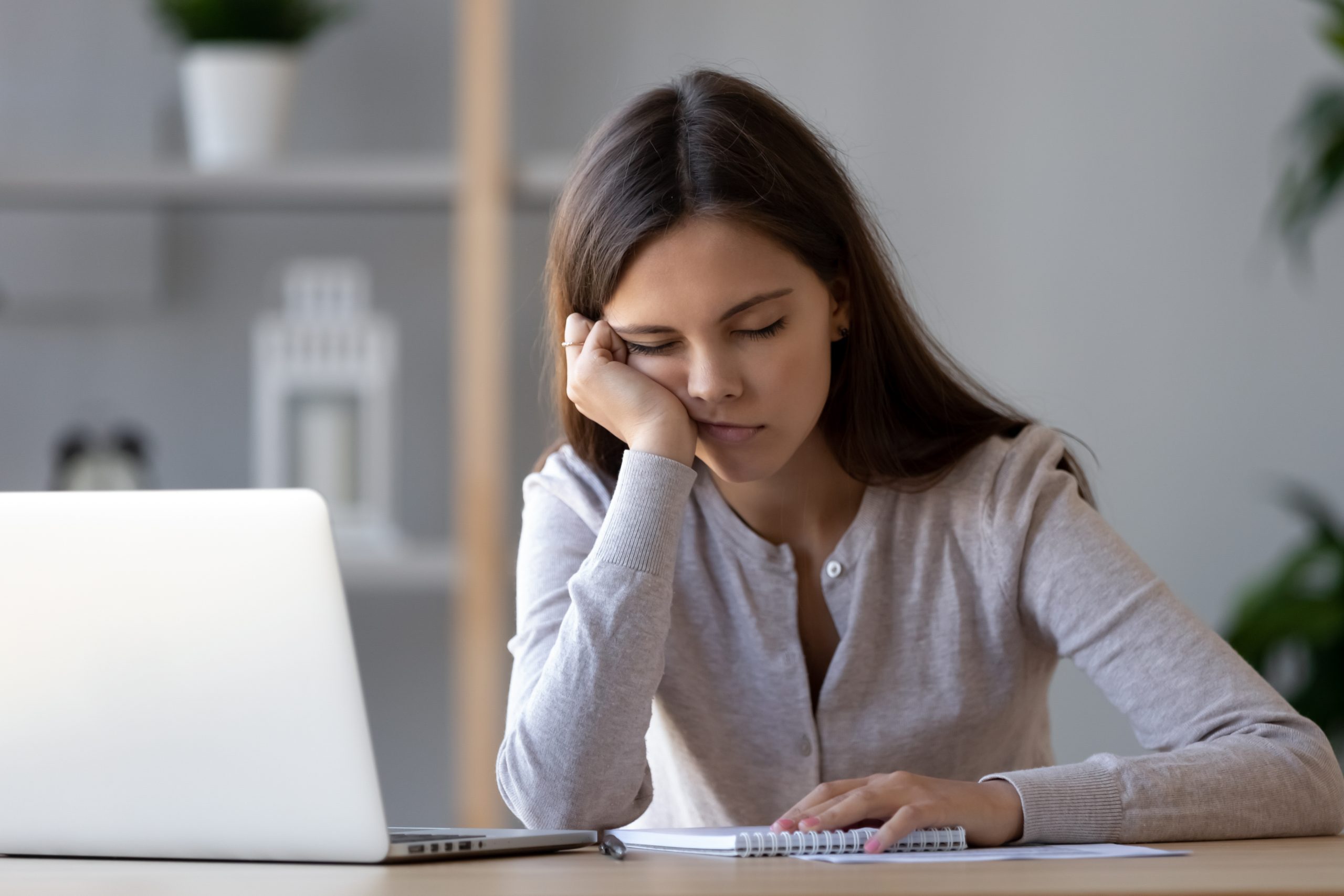 Sluggish Employee Sluggish Meaning in Bengali: শব্দের অর্থ, ব্যবহার ও উদাহরণ – Business Of BD