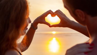 Photo of প্রেমের ভাষায় এক লাইন: স্টাইলিশ Valobasar Caption নিয়ে আপনার গাইড